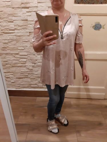 Customer photo review of Koszulka z nadrukiem serca i zamkiem błyskawicznym