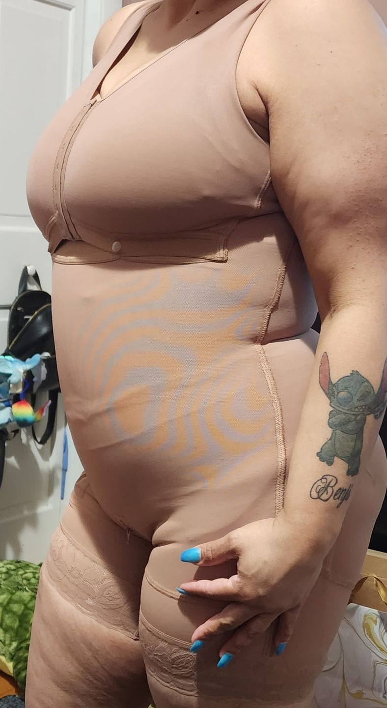 Customer photo review of Sculpting Faja with Side Zipper & Built-In Bra NS053