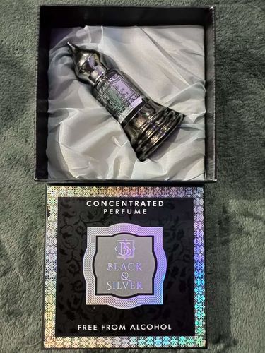 Customer photo review of Black And Silver | Premium Attars | 12ml