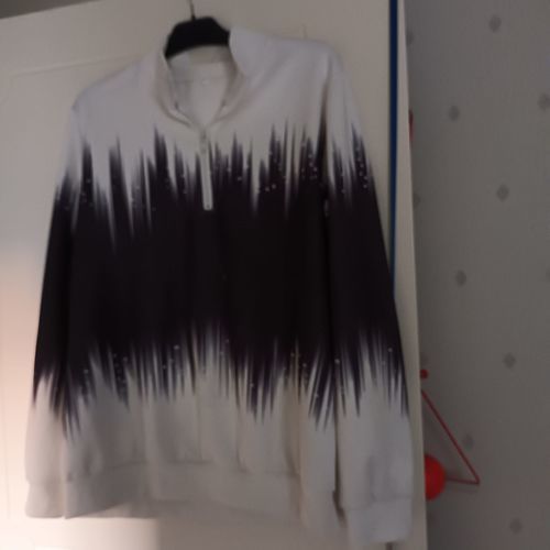 Customer photo review of Gradientowa bluza z golfem zapinana na zamek