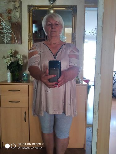 Customer photo review of Koszulka z nadrukiem serca i zamkiem błyskawicznym