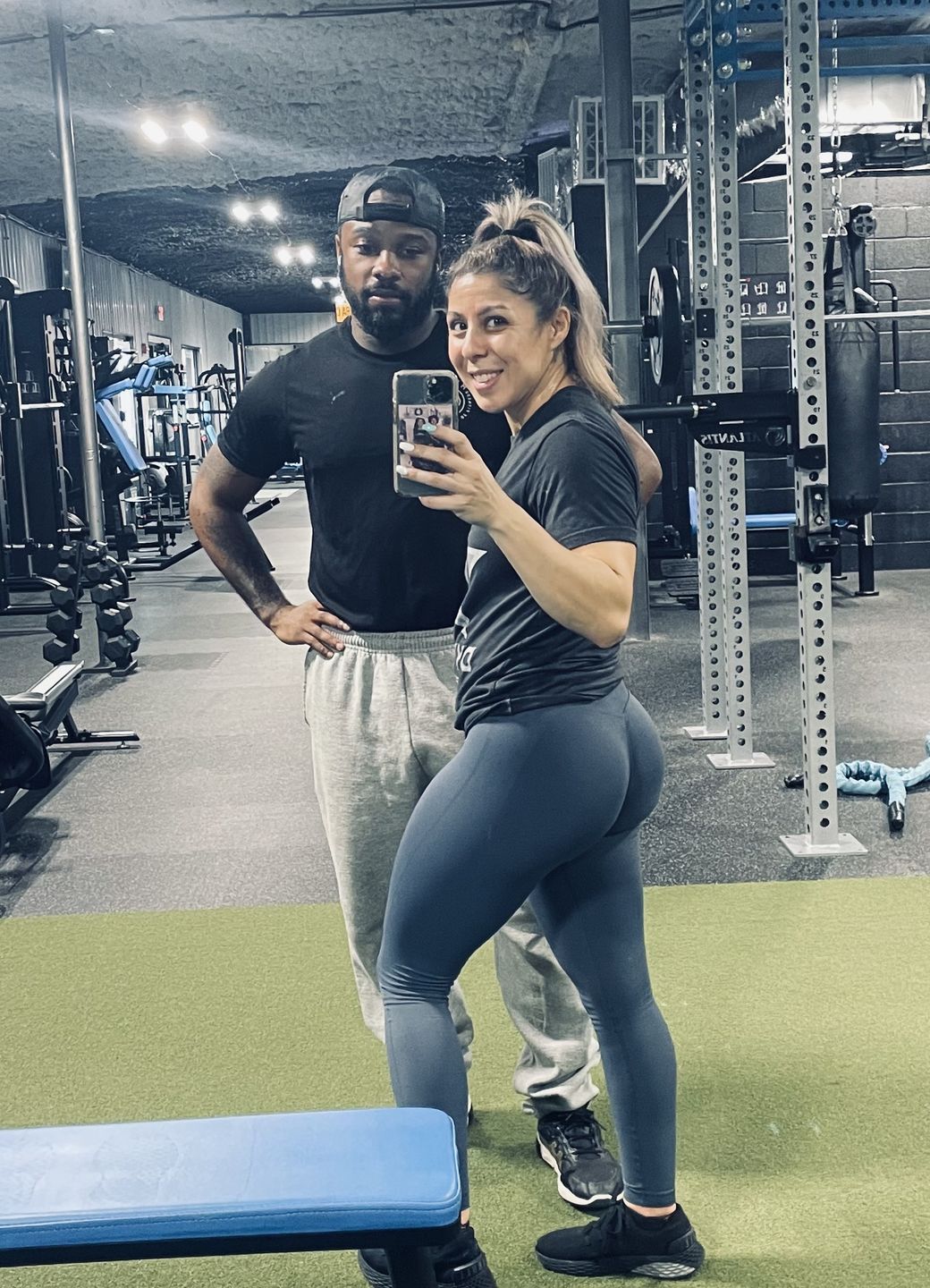 Customer photo review of ASSETS LEGGINGS - DARK GREY