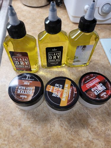 Customer photo review of LE FLEUR GLAZE DRY BODY OIL | MINI TRIO| VIRGO SZN, SOFT LIFE, + SUSSEX