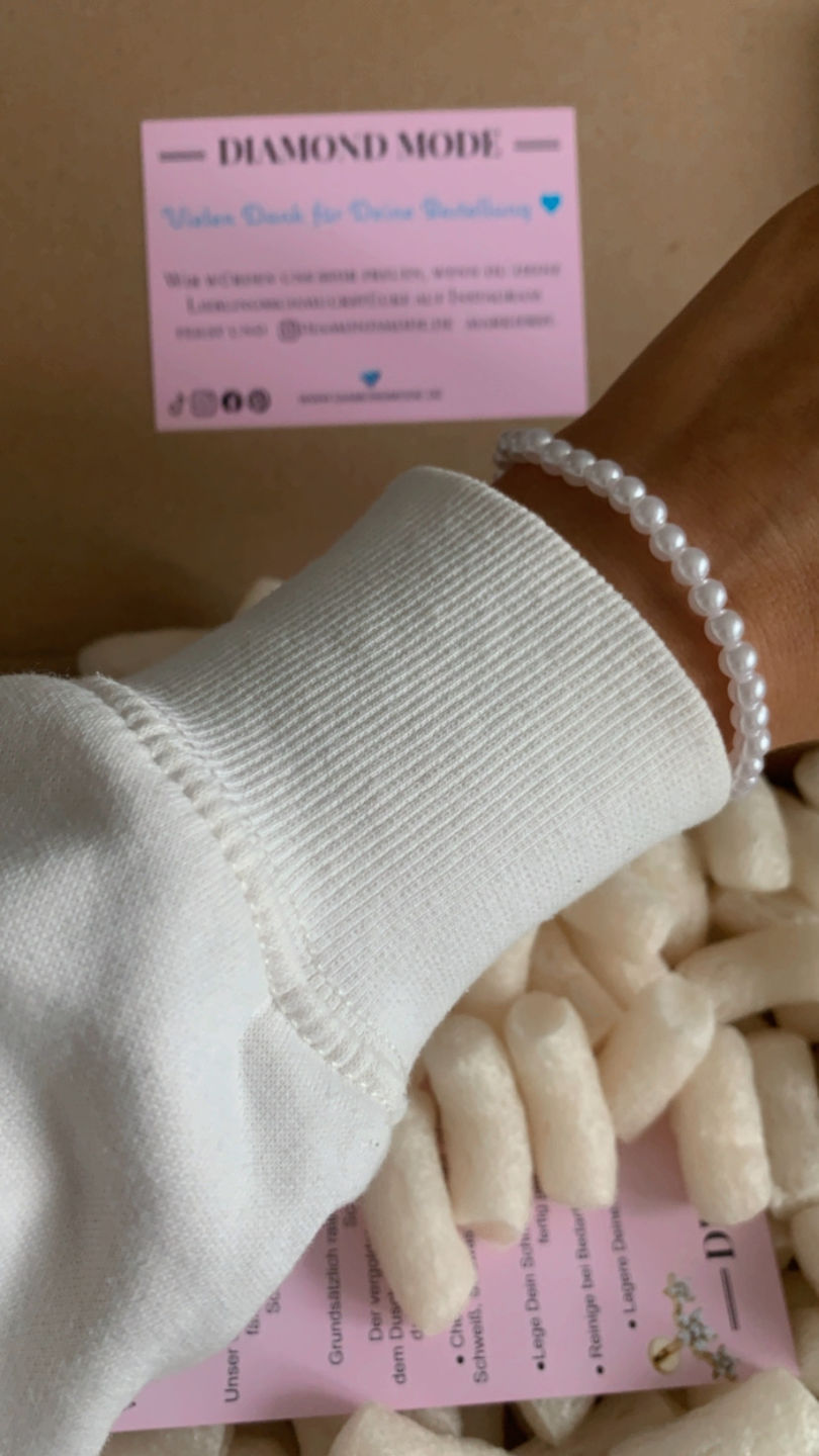 Customer photo review of Jacinta Perlenarmband | 18K vergoldet
