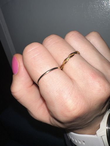 Customer photo review of Bague Minimaliste 1.5mm - Or 10 Carats