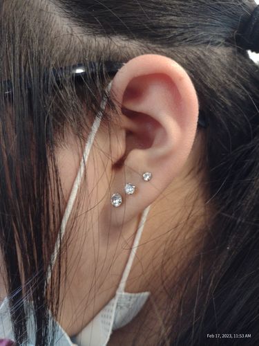 Customer photo review of 3-Pair Earring Value Pack