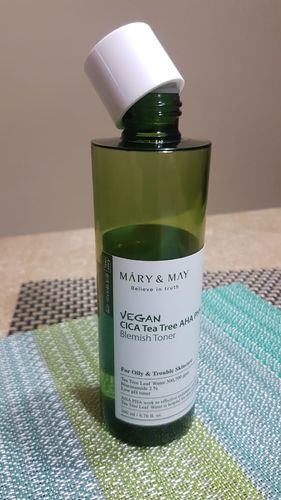Customer photo review of Vegan CICA Tea Tree AHA PHA Toner 200ml