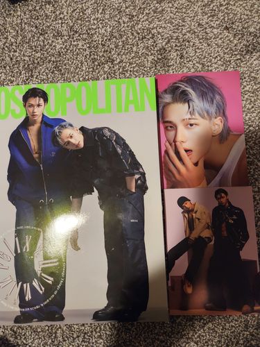 Customer photo review of Stray Kids Felix Hyunjin on Cosmopolitan Korea Magazine Cover (Jan 2023 Issue)