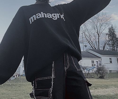 Customer photo review of Stray Kids x Mahagrid Fall/Winter 2022 Collection