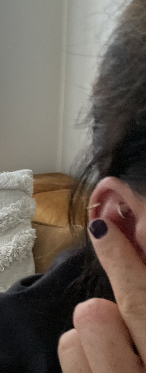 Customer photo review of HI-LIFE Crystal Clicker Piercing