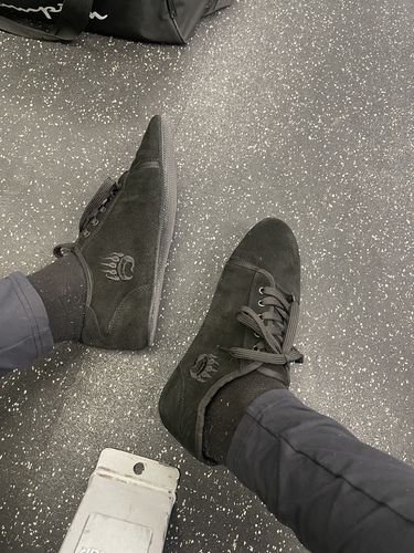 Customer photo review of Ursus Low-Top