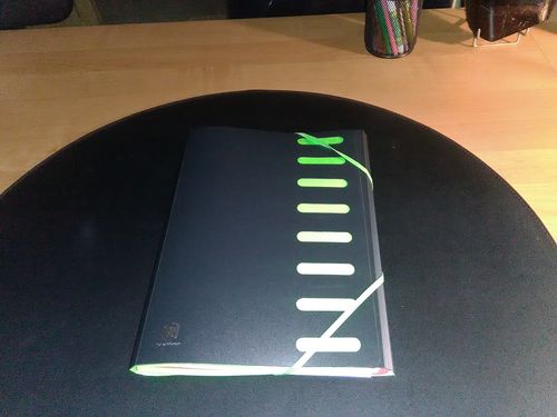 Avis photo d'un client sur OXFORD Trieur Extensible For Students A4 # Indexation 8 Positions - Plastique -  Bicolore