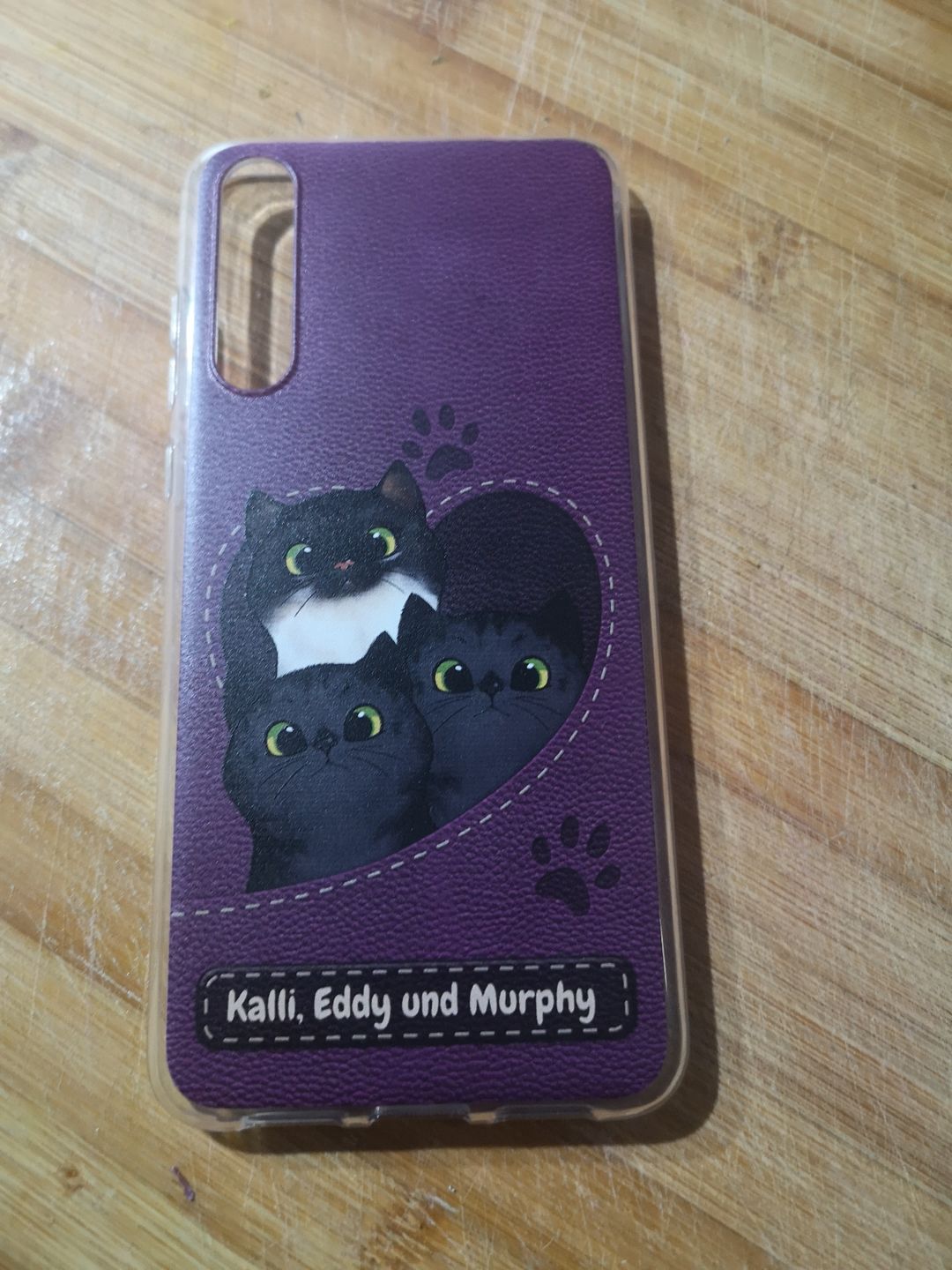 Customer photo review of Katzenherz Lederoptik  - Individuelle Handyhülle