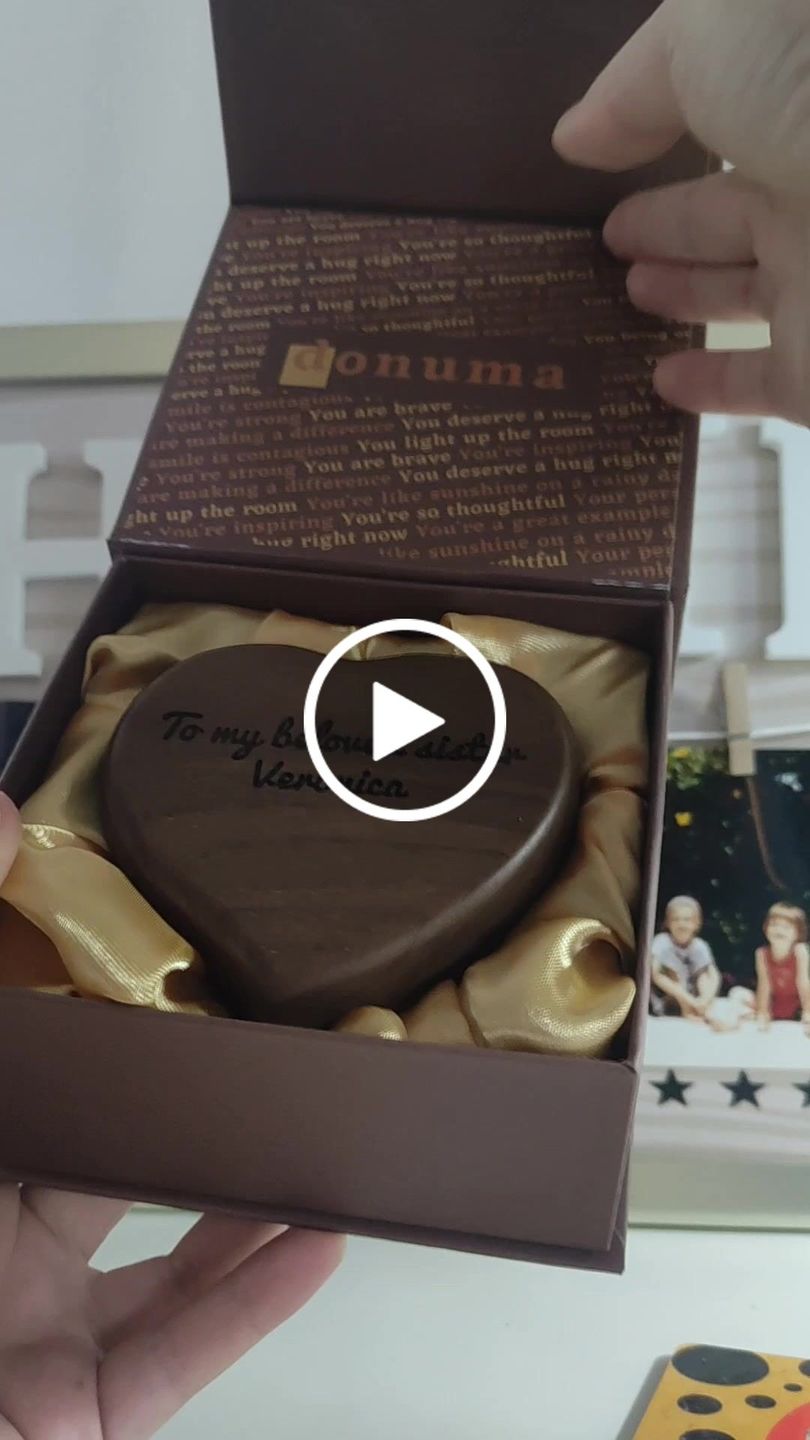 Customer video review of Lova - Heart Music box with Mirror