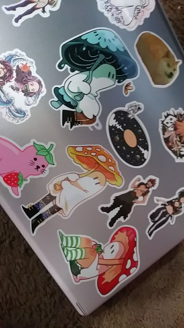 Customer photo review of Cute Ghost Stickers! : V6