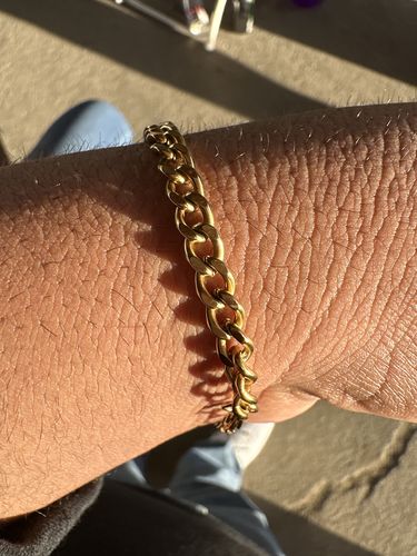 Customer photo review of Dainty Engraved Bracelet