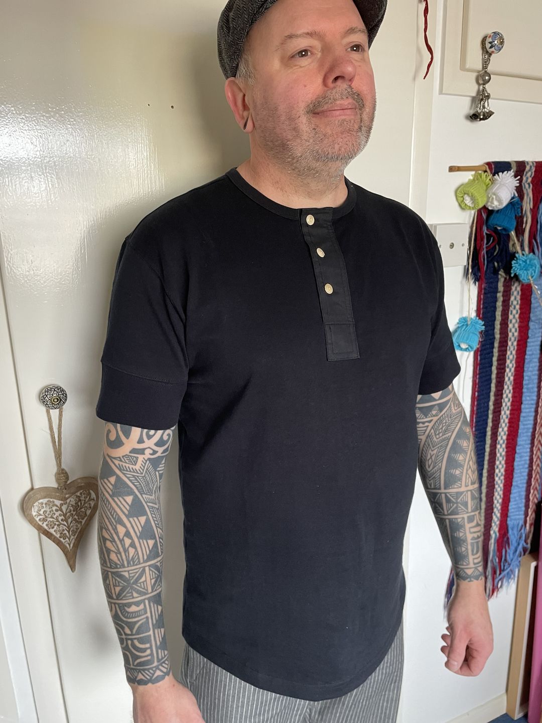Customer photo review of Vintage Short Sleeve Henley T-Shirt - Black