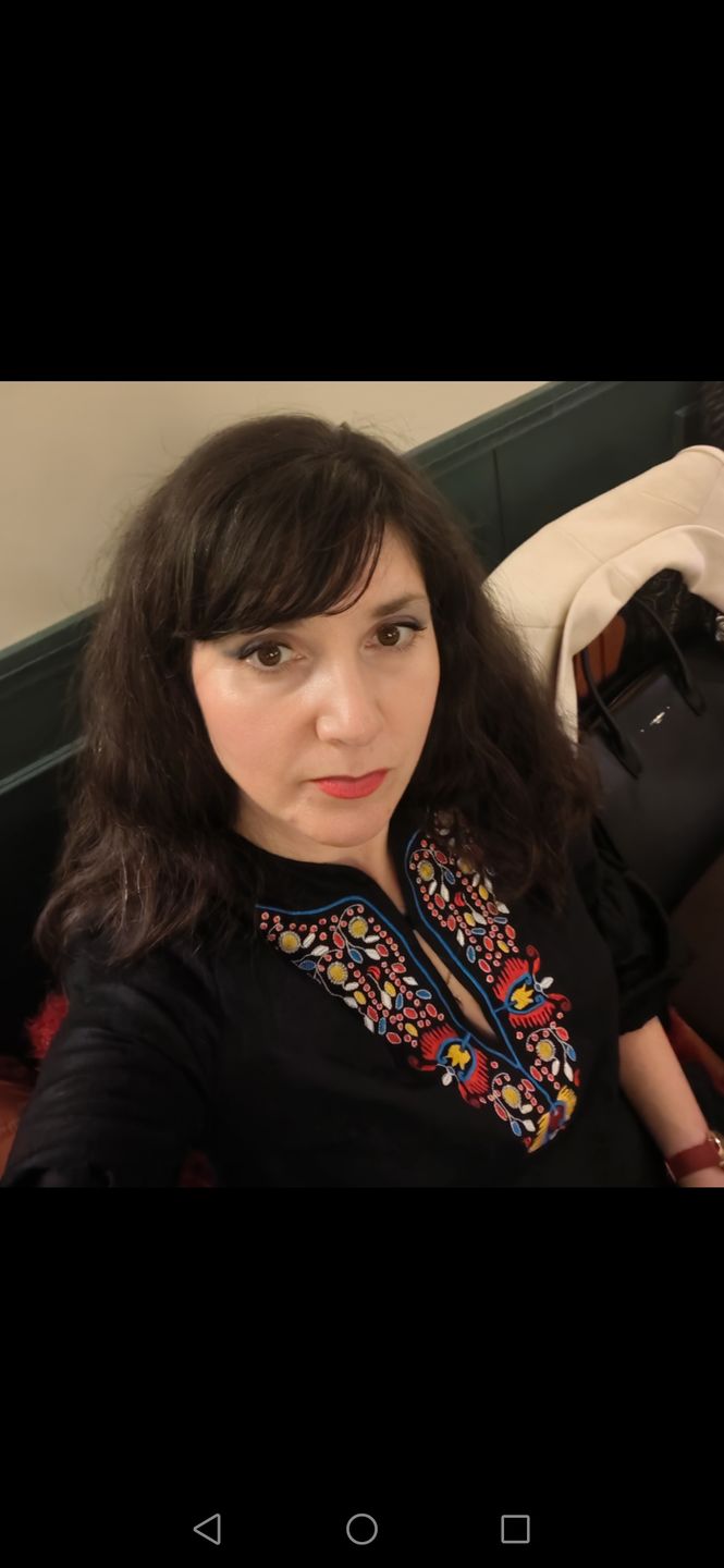 Customer photo review of Дамска черна риза бродирана с шевица "Плодородие"