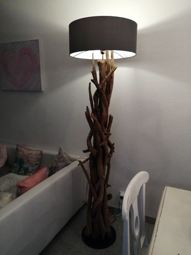 Customer photo review of Stehlampe Teakholz BLUMA  | Höhe 180 cm | inkl. Lampenschirm