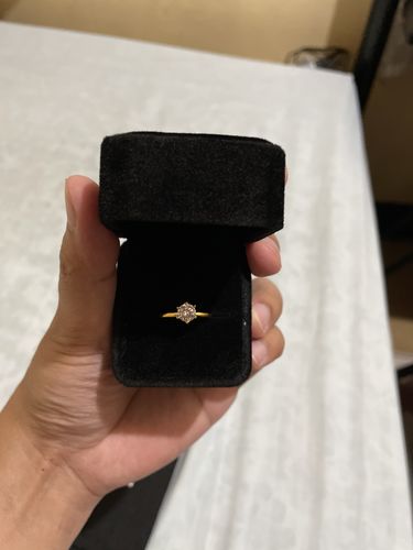 Customer photo review of 1ct Solitaire 6-prong Engagement Ring