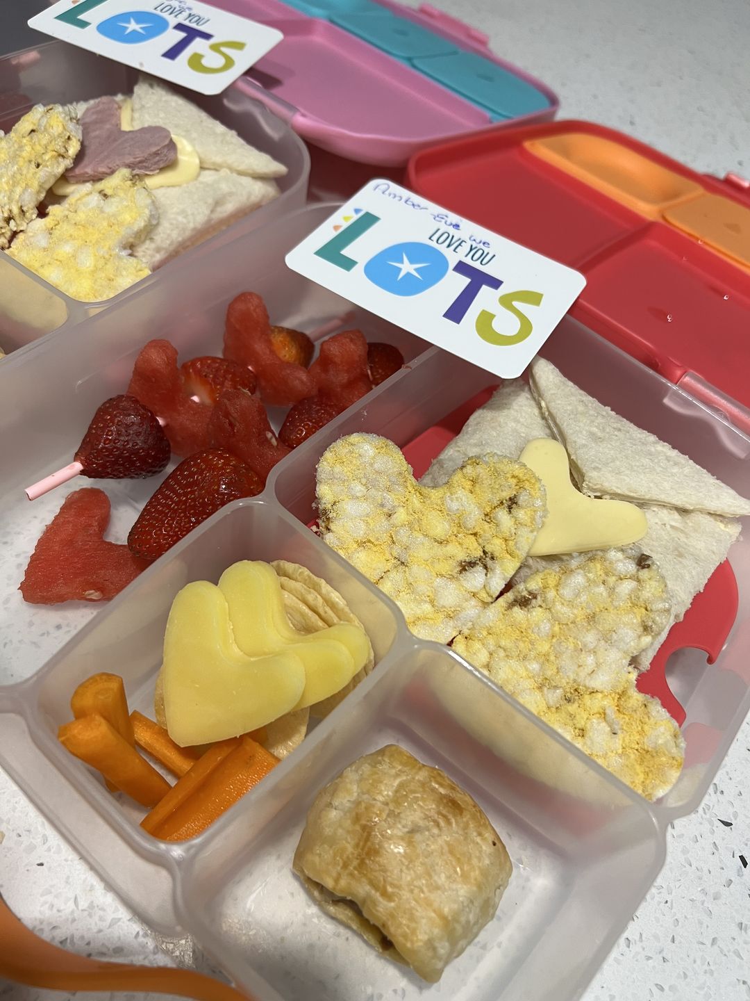 Customer photo review of b.box Lunchbox  – Strawberry Shake