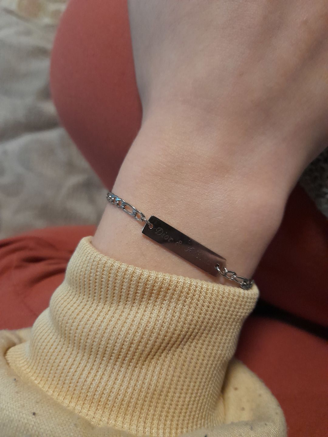 Customer photo review of Figaro Bar | Armband + Gravur