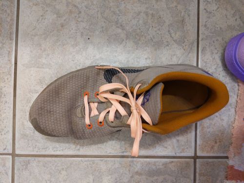 Customer photo review of Glow In The Dark Shoe Laces