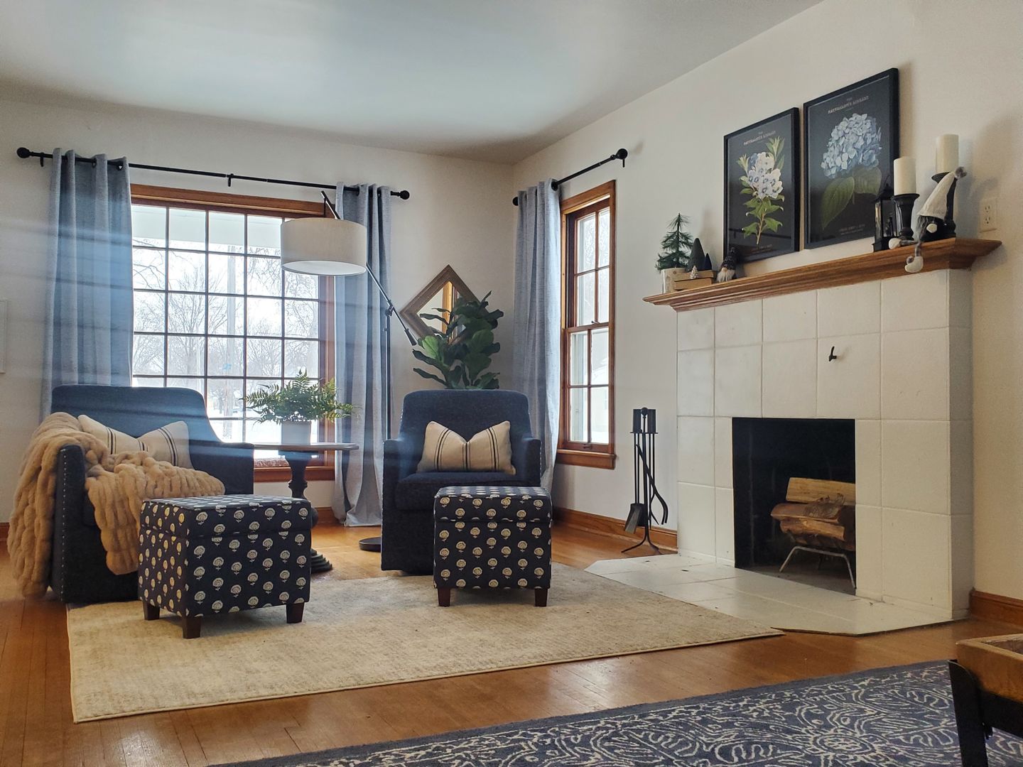Customer photo review of Ollie in Warm Charcoal - Lumbar 12x40"