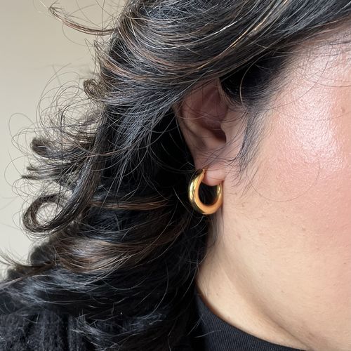 Customer photo review of Chunky Gold Hoop Earrings