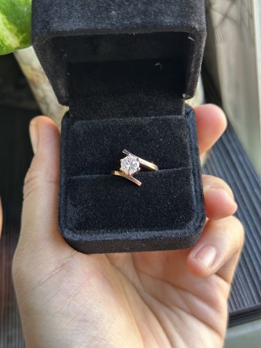 Customer photo review of 1ct Rynek Engagement Ring