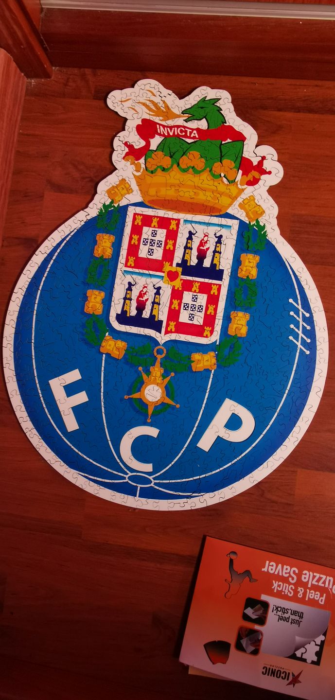 Customer photo review of FC Porto® Logo - Official Wooden Puzzle