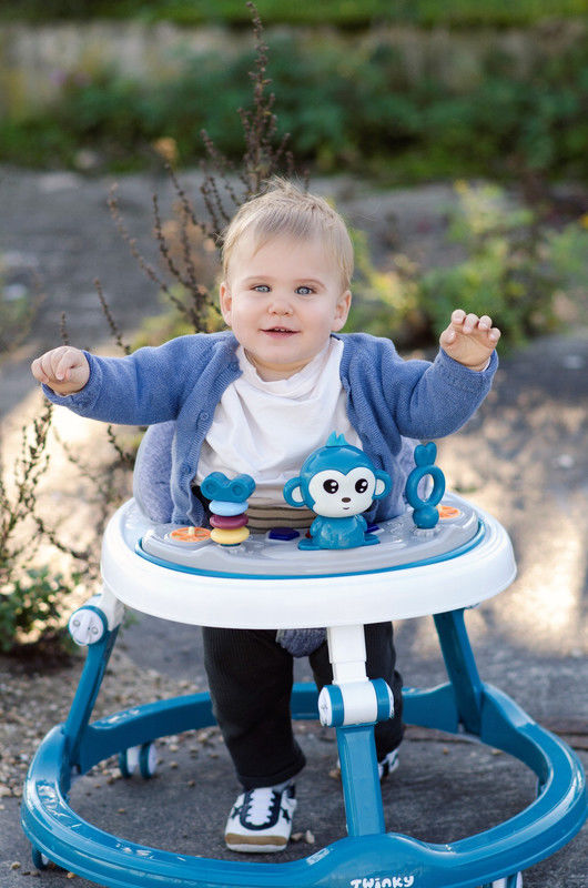 Customer photo review of Twinky Loopstoel Baby - Azur