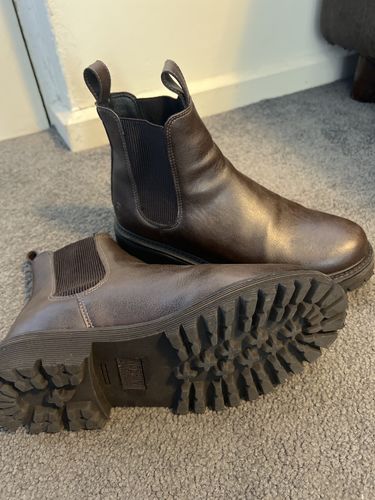 Customer photo review of The Signature Chelsea Boot in Espresso