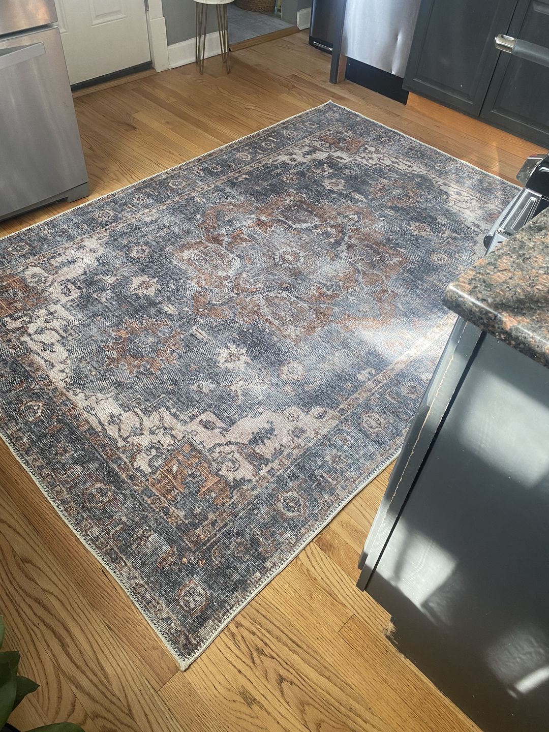 Customer photo review of Distressed Vintage Cezanne Rabbit Gray Inca Gold Area Rug