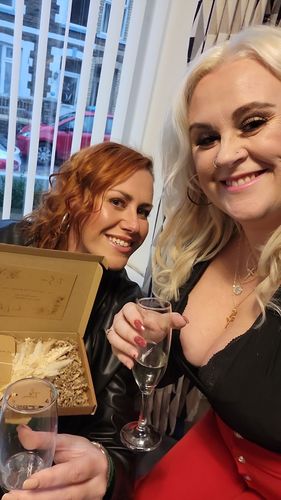 Customer photo review of Invisible Wire Human Hair Extension - Platinum Blonde Balayage