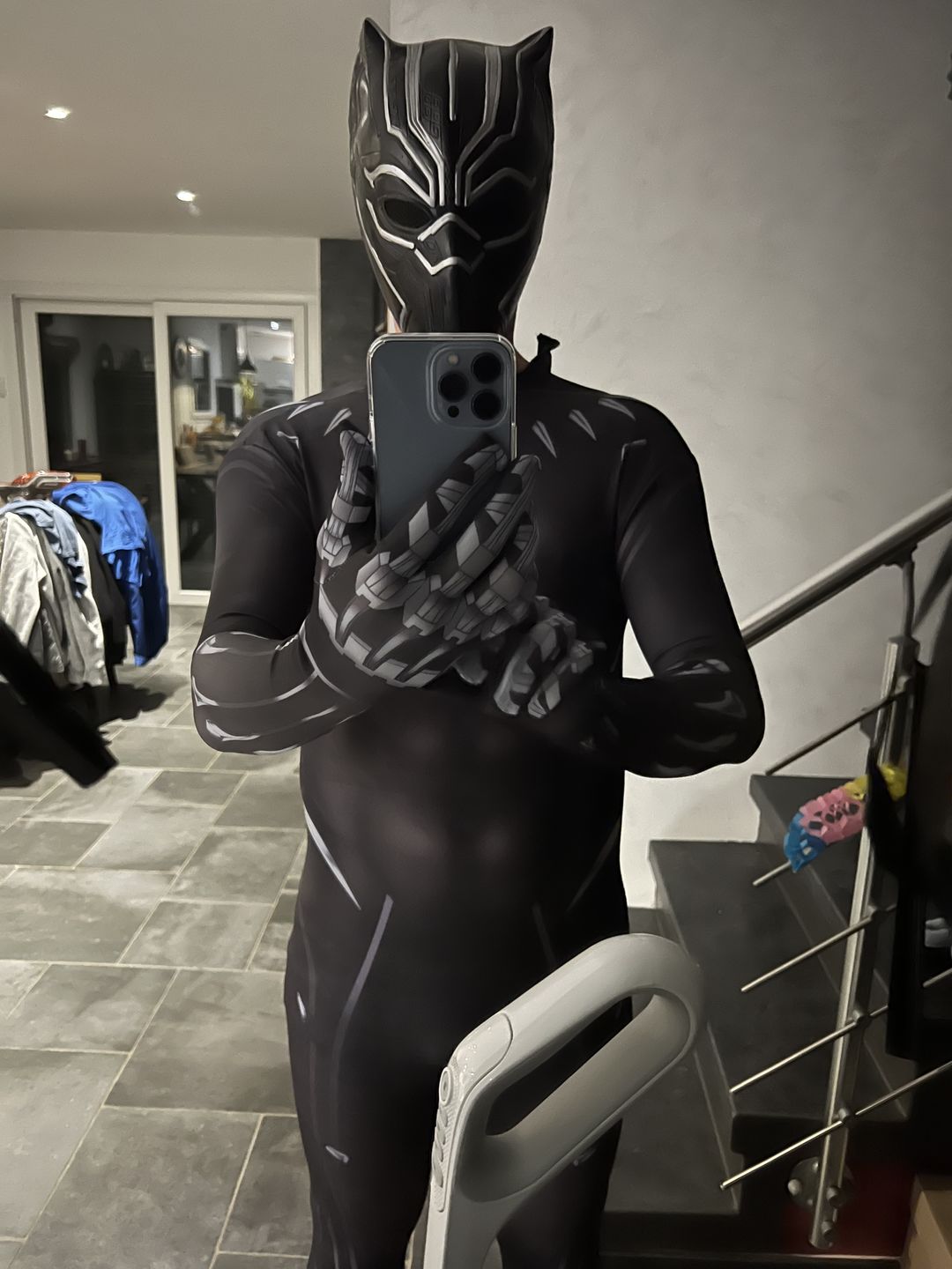 Customer photo review of Marvel Comics Vengeurs Black Panther/Panthère noire T'Challa 3D Cosplay Costume