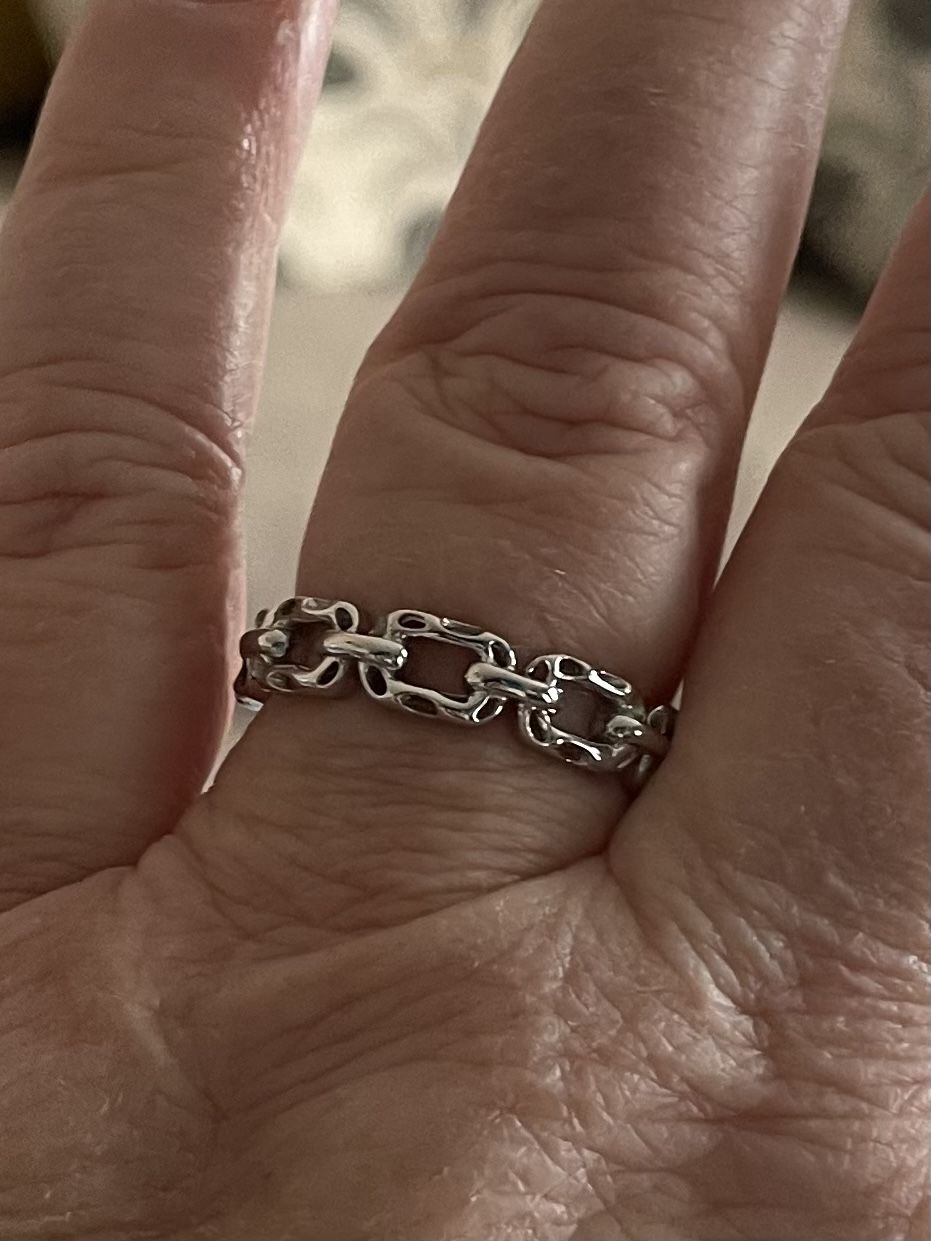 Customer photo review of Allegro Small Link Ring