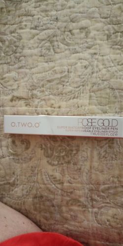 Customer photo review of O.TWO.O Super Waterproof Eyeliner