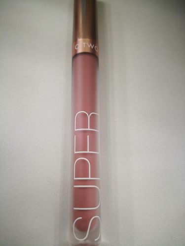 Customer photo review of O.TWO.O Honey Whisper Velvet Matte Lip Gloss