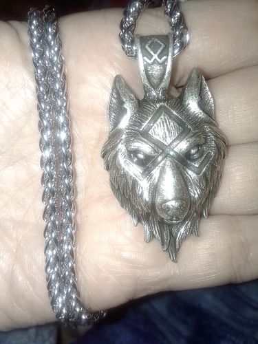 Customer photo review of COLLIER LOUP FENRIR - RUNE OTHALA