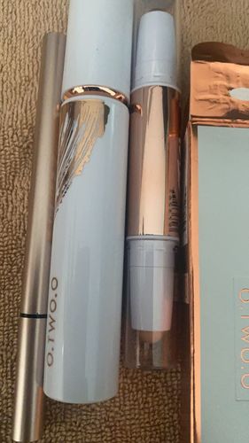 Customer photo review of O.TWO.O Lash Bold Volume Lifting Mascara