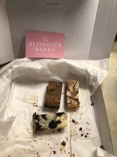 Customer photo review of Brownie & Blondie Mixed Box