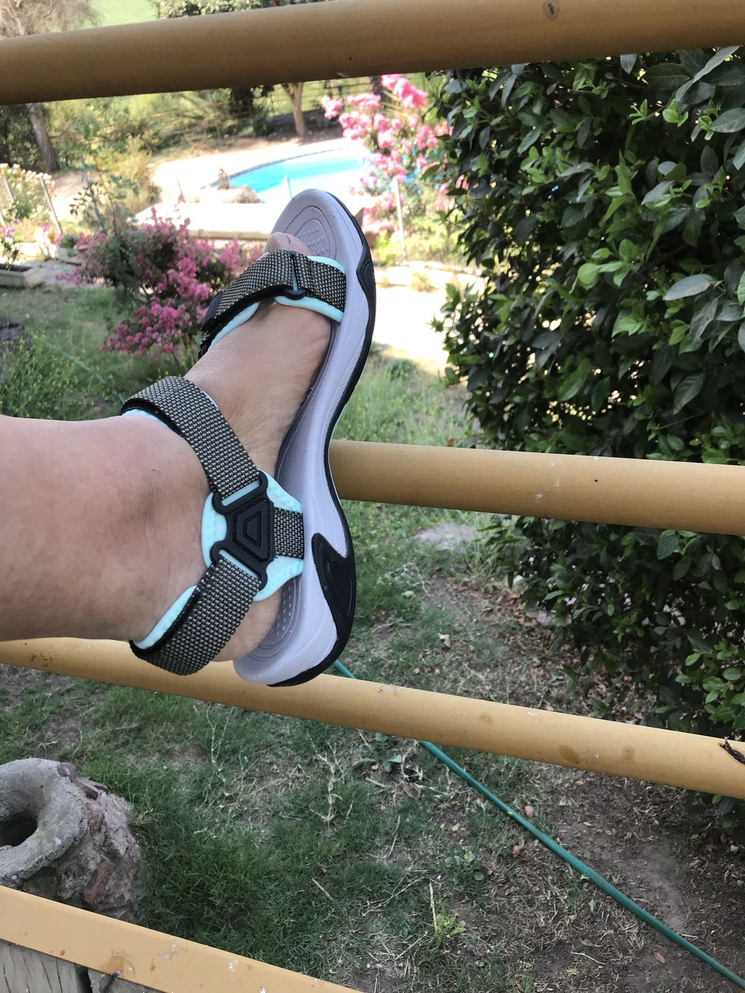 Customer photo review of Sandalia Mujer Hamal Hiking 38Q9956
