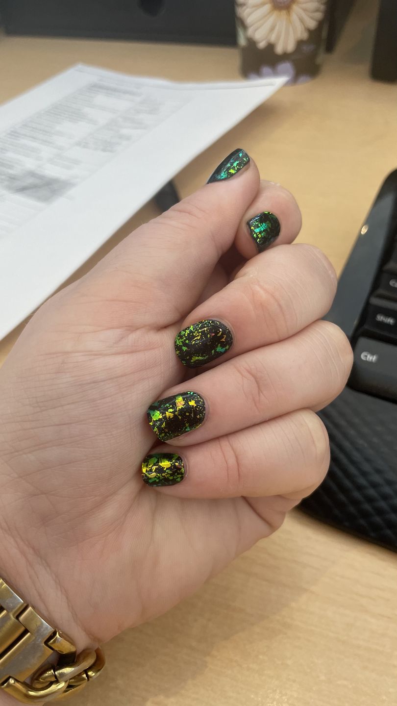 Customer photo review of Gel Nail Sticker Starter Kit (FREE UV Lamp With 2 Or More Gel Nail Stickers)