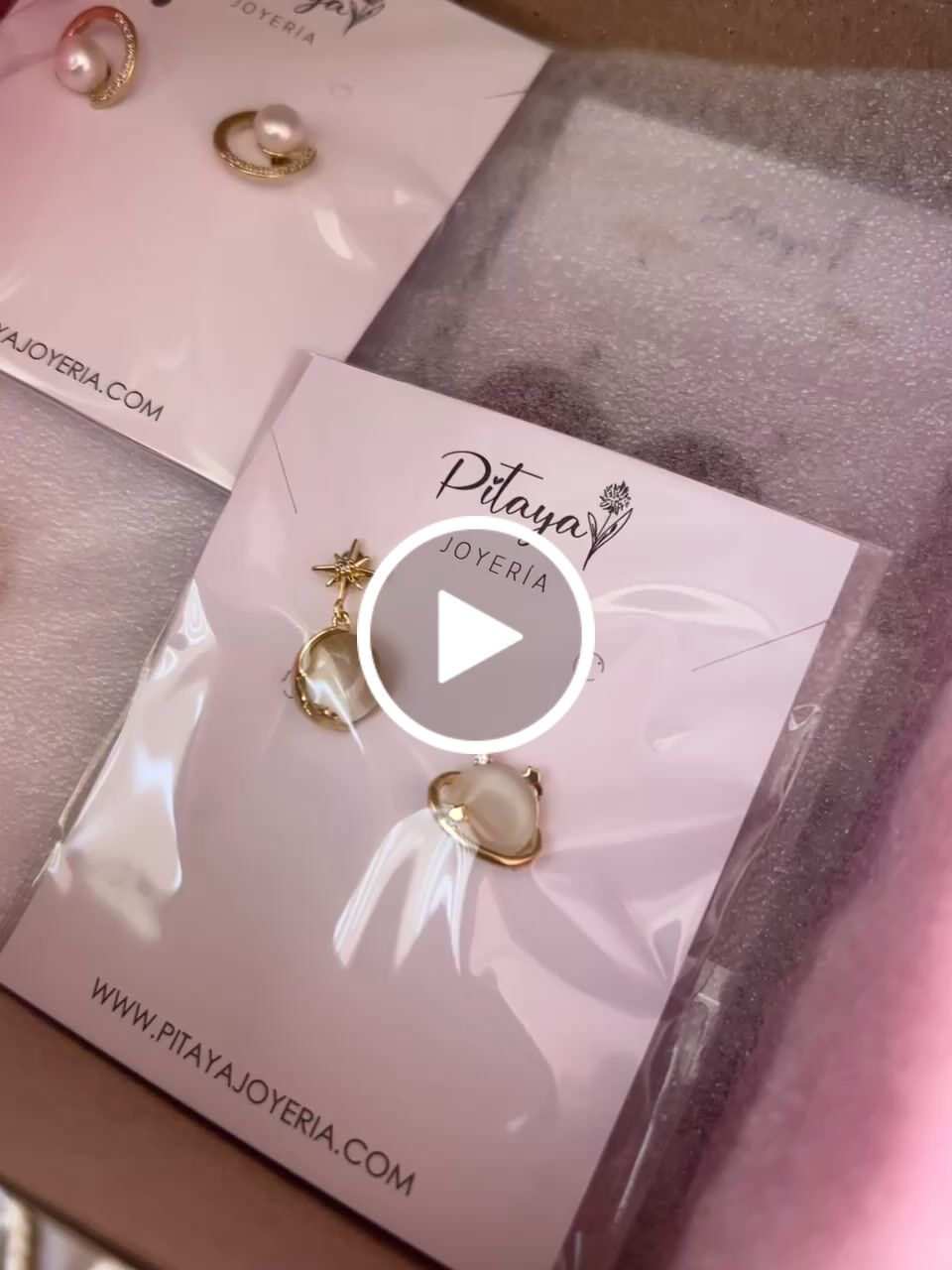 Customer video review of Aretes de Saturno de Ópalo