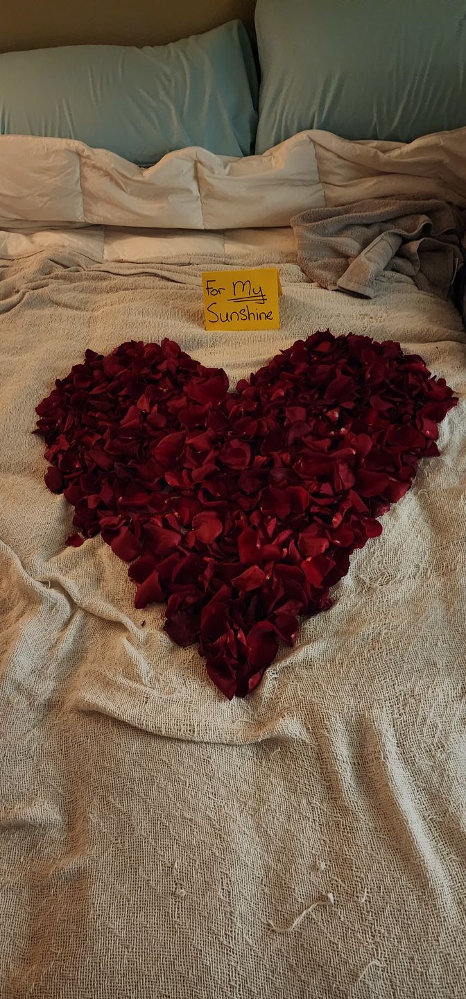 Customer photo review of Red Rose Petals