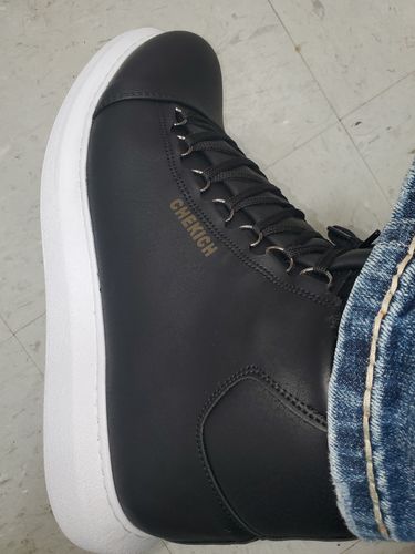 Customer photo review of Hector in Red