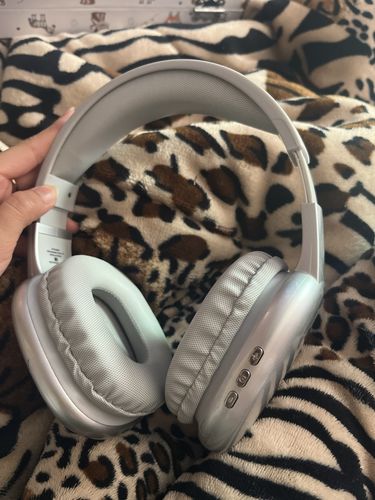 Customer photo review of Audífonos inalámbricos On ear | STF Aurum | Micrófono 10 horas uso Gris