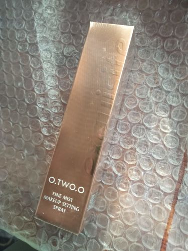 Customer photo review of O.TWO.O Fine Mist Makeup Setting Spray