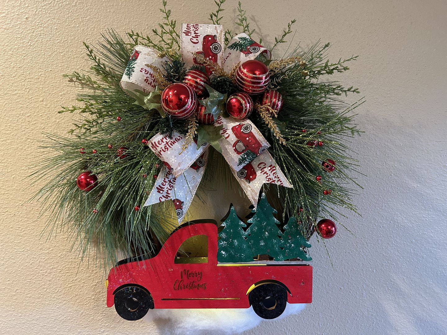 Customer photo review of 14" Oval Grapevine Wreath - DECOE-033